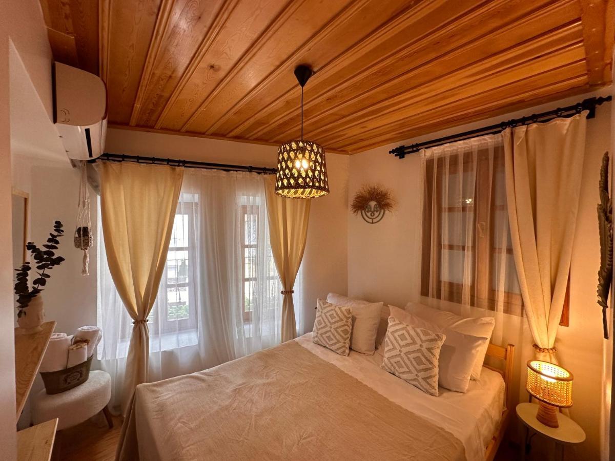 Hanole Guest House Айвалик Екстер'єр фото