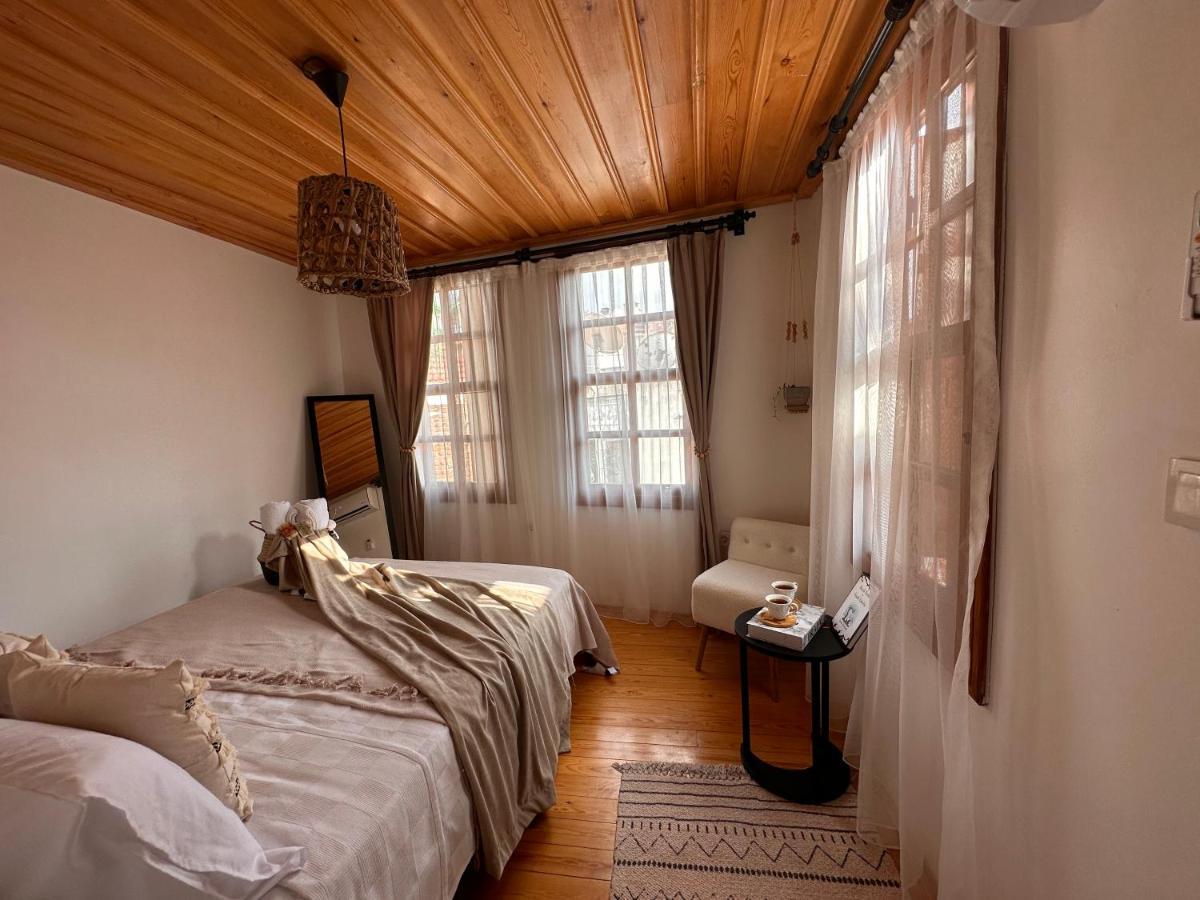 Hanole Guest House Айвалик Екстер'єр фото