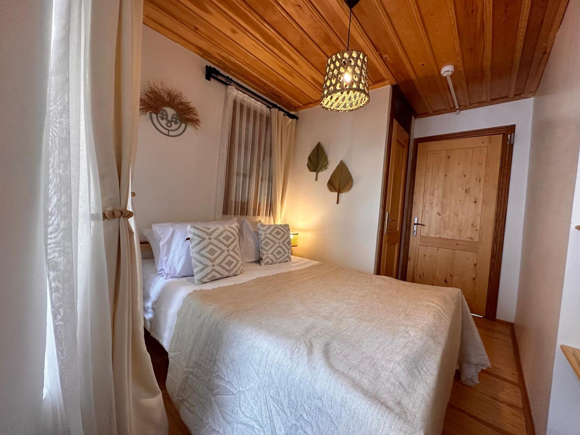 Hanole Guest House Айвалик Екстер'єр фото