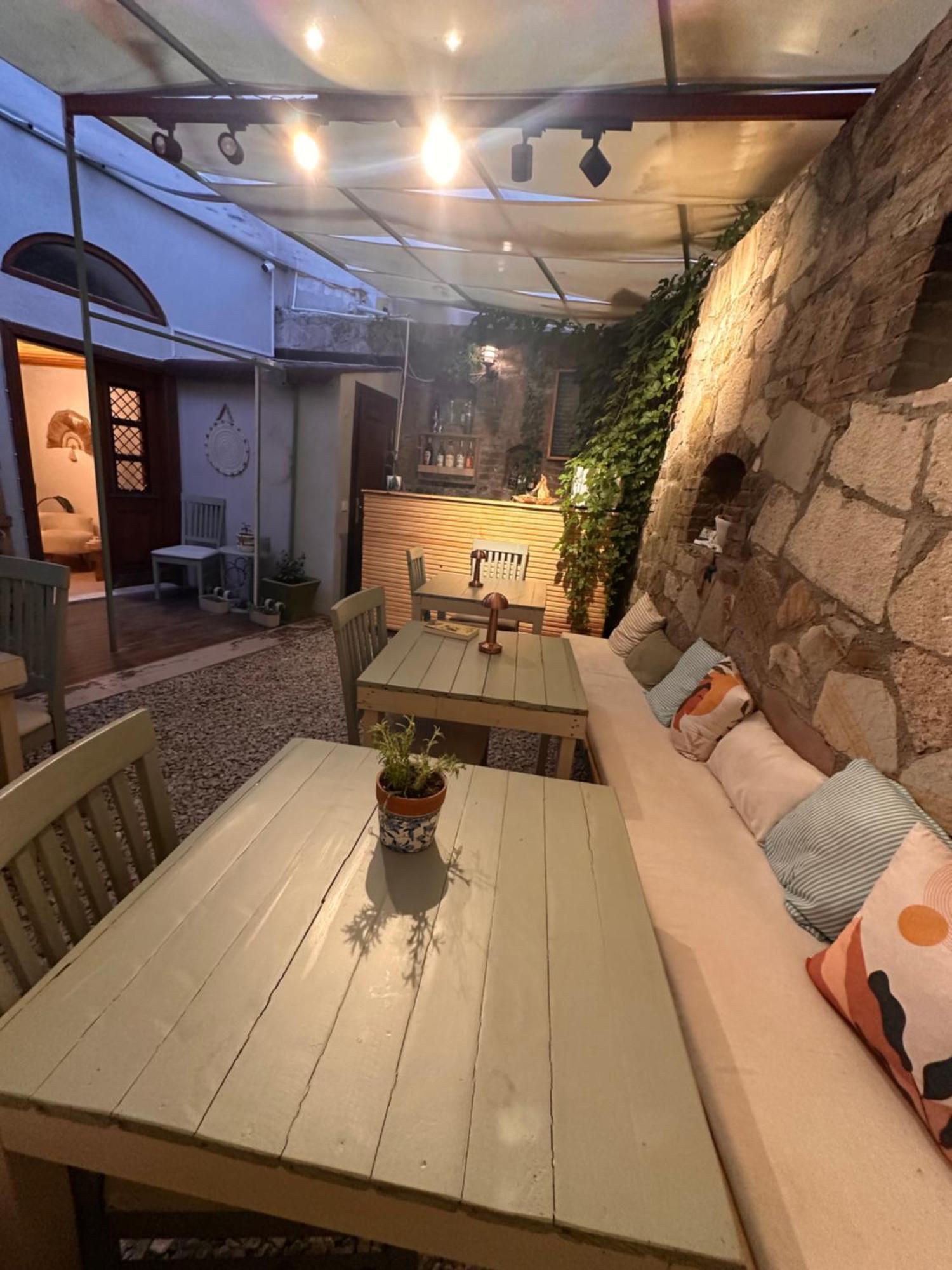 Hanole Guest House Айвалик Екстер'єр фото