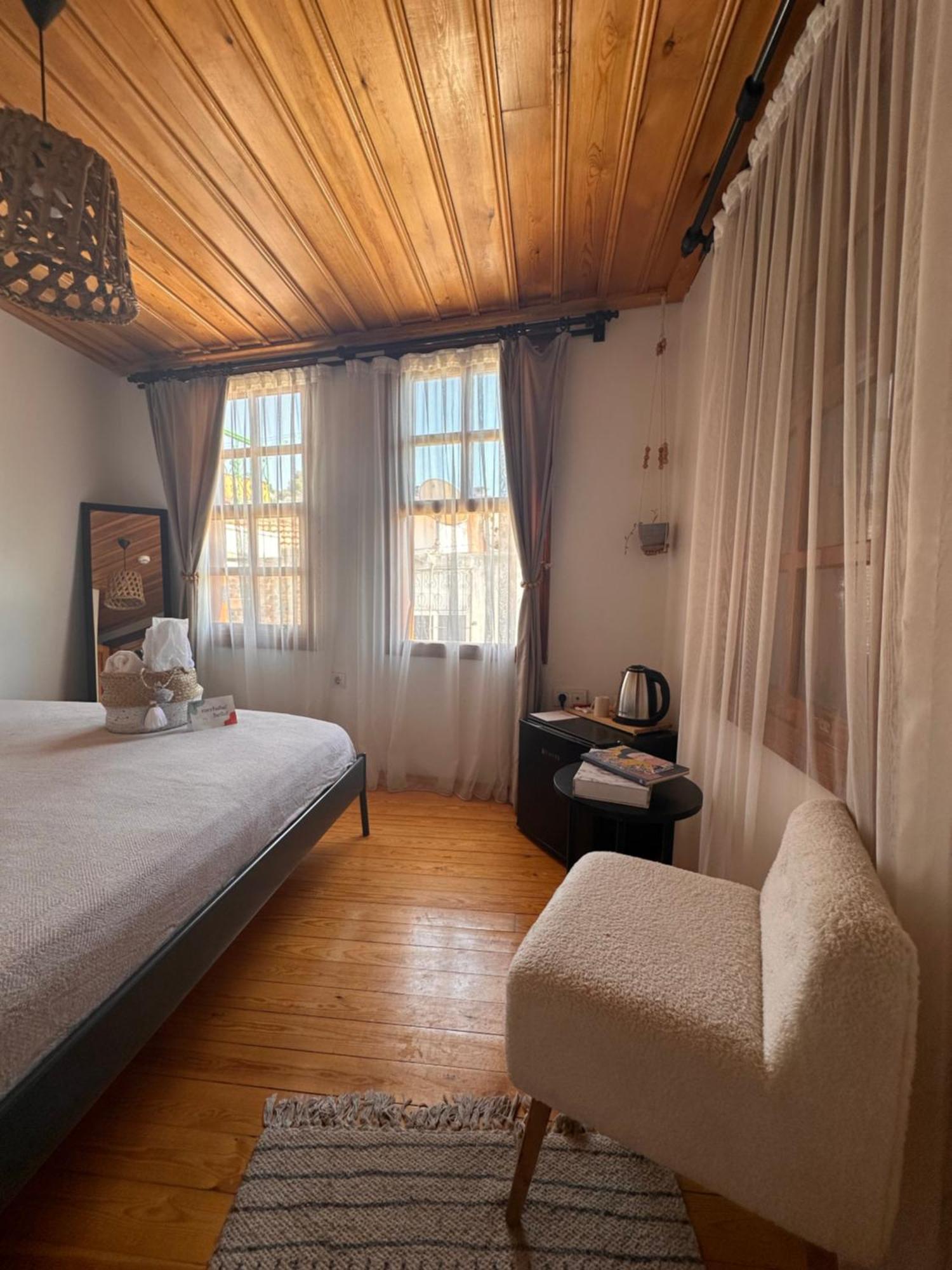 Hanole Guest House Айвалик Екстер'єр фото